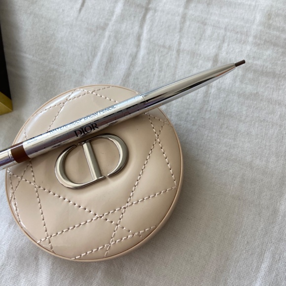 NEW Dior Forever Highlighter - Picture 2 of 3